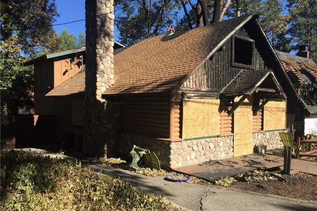 375 Hemlock Dr Lake Arrowhead Ca 92352 Mls Ev18104031 Redfin