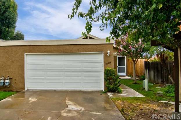 https://ssl.cdn-redfin.com/photo/45/mbphoto/280/genMid.OC14173280_1.jpg
