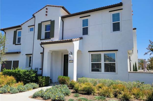 30302 Town Square Dr Menifee Ca 92584 Mls Iv21203292 Redfin