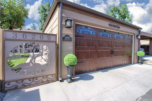 https://ssl.cdn-redfin.com/photo/45/mbphoto/326/genMid.EV19223326_5.jpg
