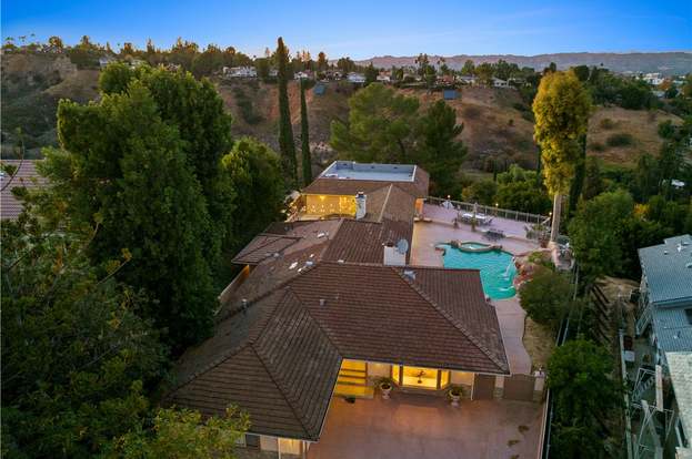 Serena Williams Lists Gated Beverly Hills, California, Home for