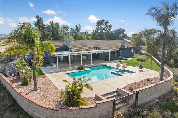 17285 Ridge Canyon Dr, Riverside, CA 92506 | MLS# SW24040374 | Redfin