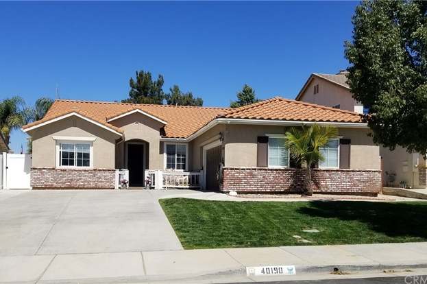 https://ssl.cdn-redfin.com/photo/45/mbphoto/424/genMid.SW21081424_1.jpg
