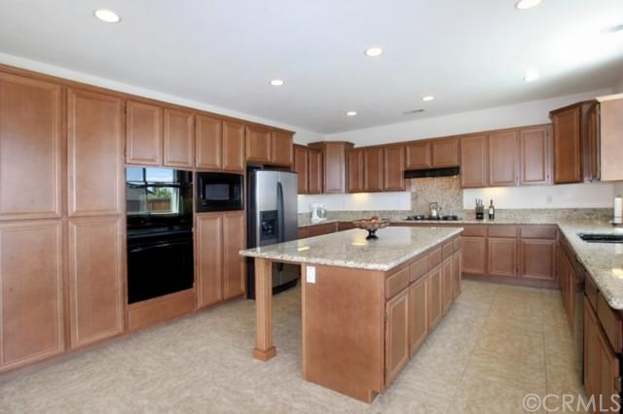 29299 Falling Water Dr Menifee Ca 92585 5 Beds 3 Baths