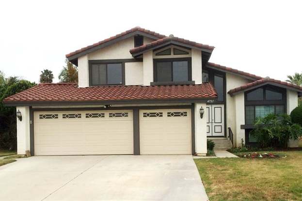 Bi Fold Garage Doors Designs For Your House Garage Door Design Wooden Garage Doors Glass Garage Door