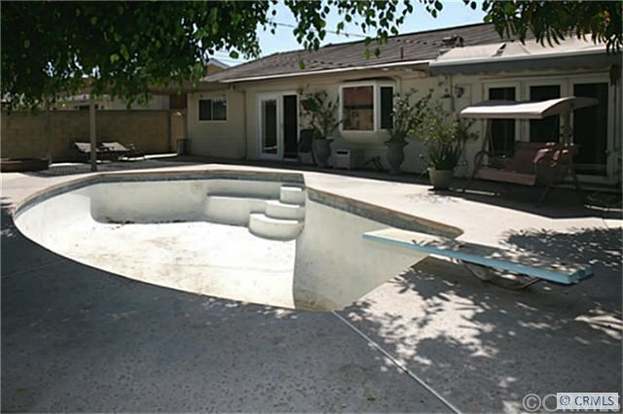 17698 Santa Rosa Cir Fountain Valley Ca 92708 Mls S679944