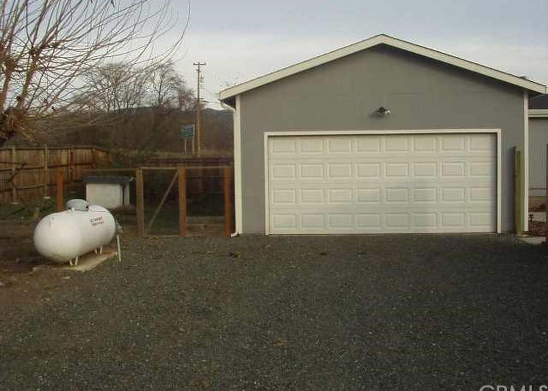 1135 Mockingbird Ln, Upper Lake, CA 95485
