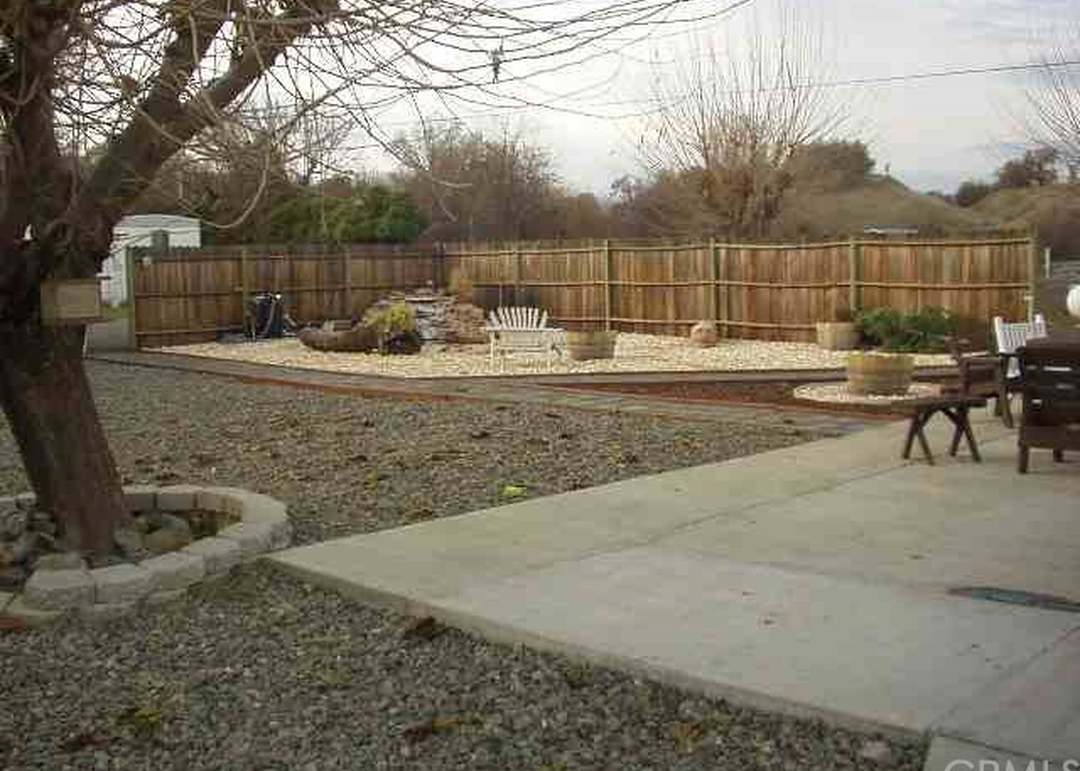 1135 Mockingbird Ln, Upper Lake, CA 95485