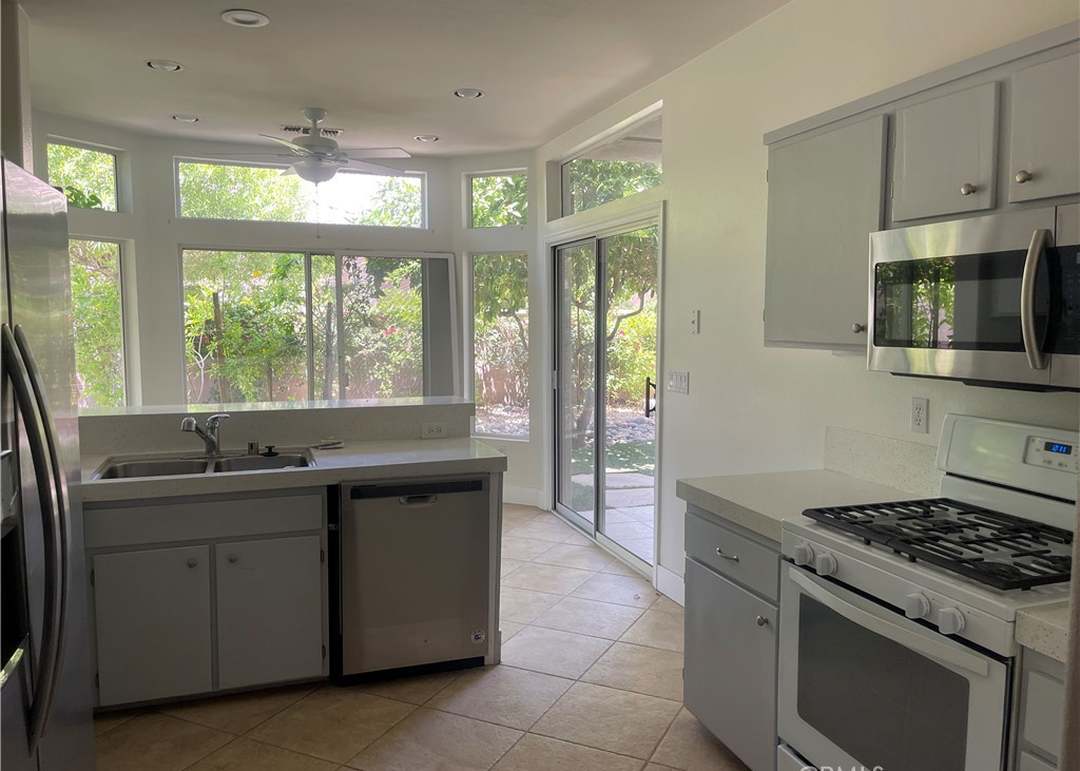 78974 Naranja Dr, Palm Desert, CA 92211