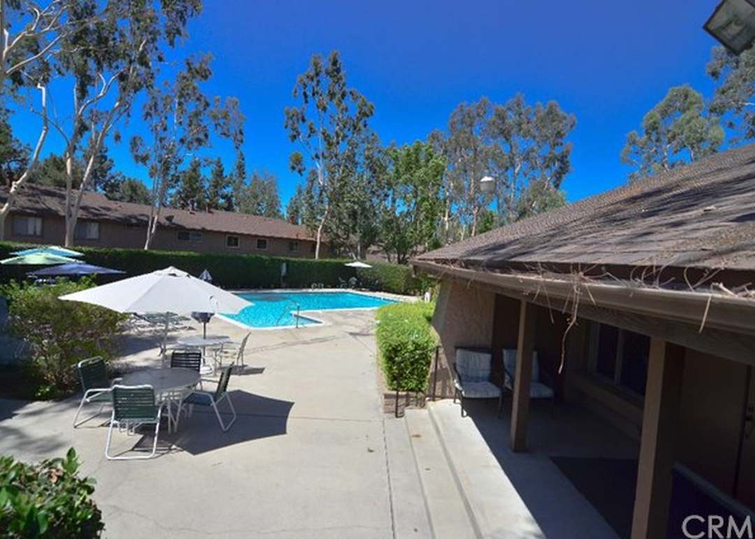 551 W Point O Woods Dr, Azusa, CA 91702