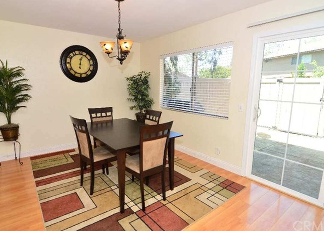 551 W Point O Woods Dr, Azusa, CA 91702