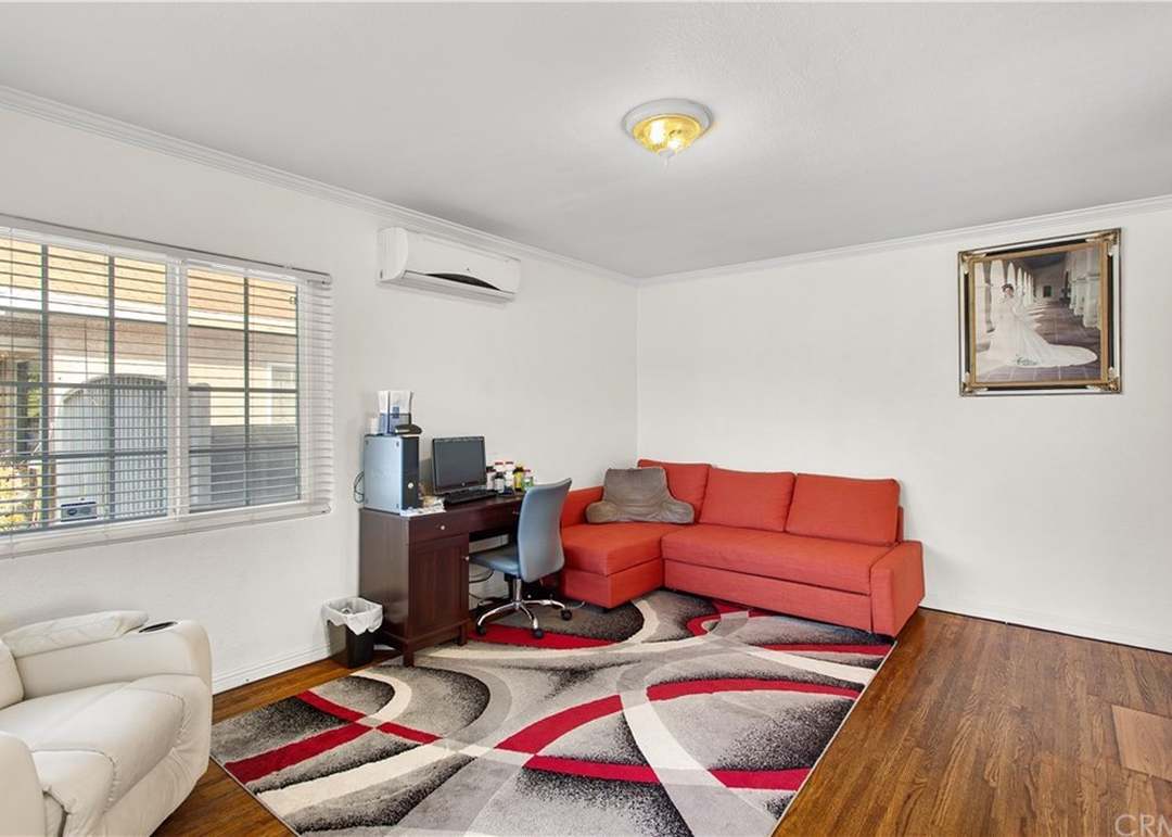 5814 John Ave, Long Beach, CA 90805