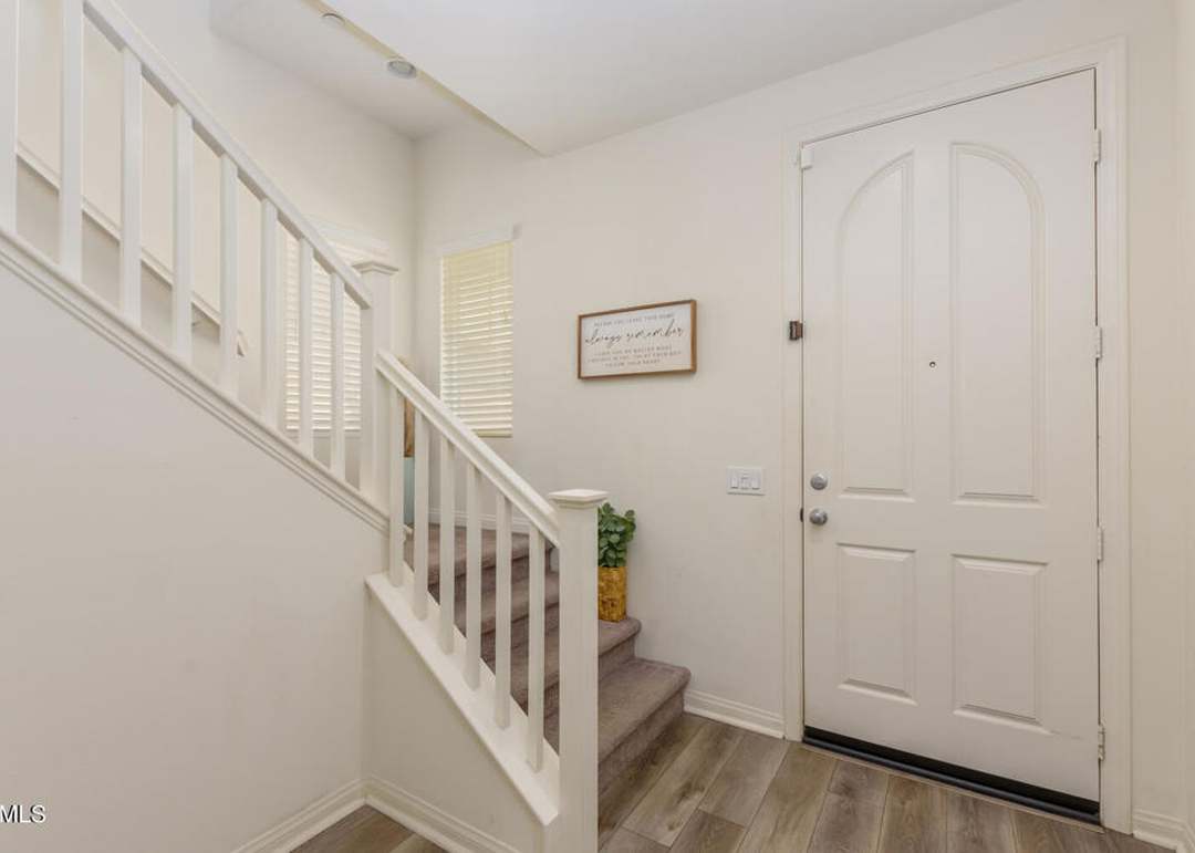 217 Stonegate Rd, Camarillo, CA 93010