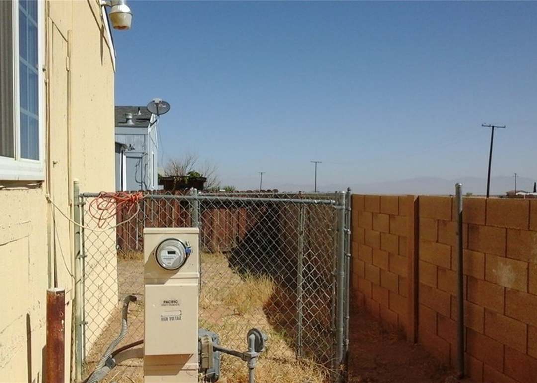 21801 Mesquite St #85, California City, CA 93505