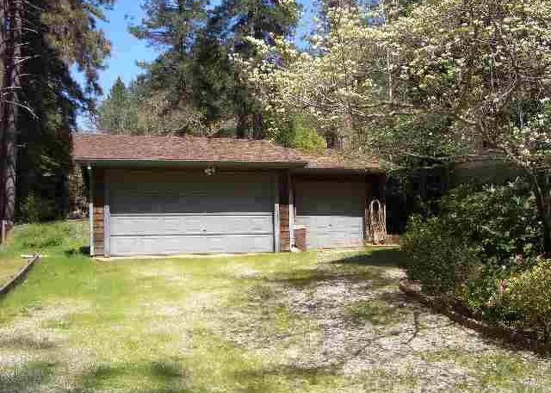 13586 Miwok Ct
