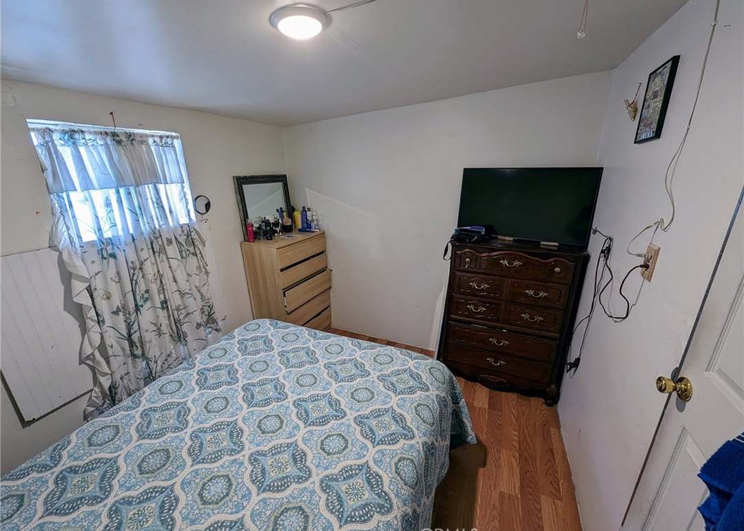 45415 28th St #15, Lancaster, CA 93535