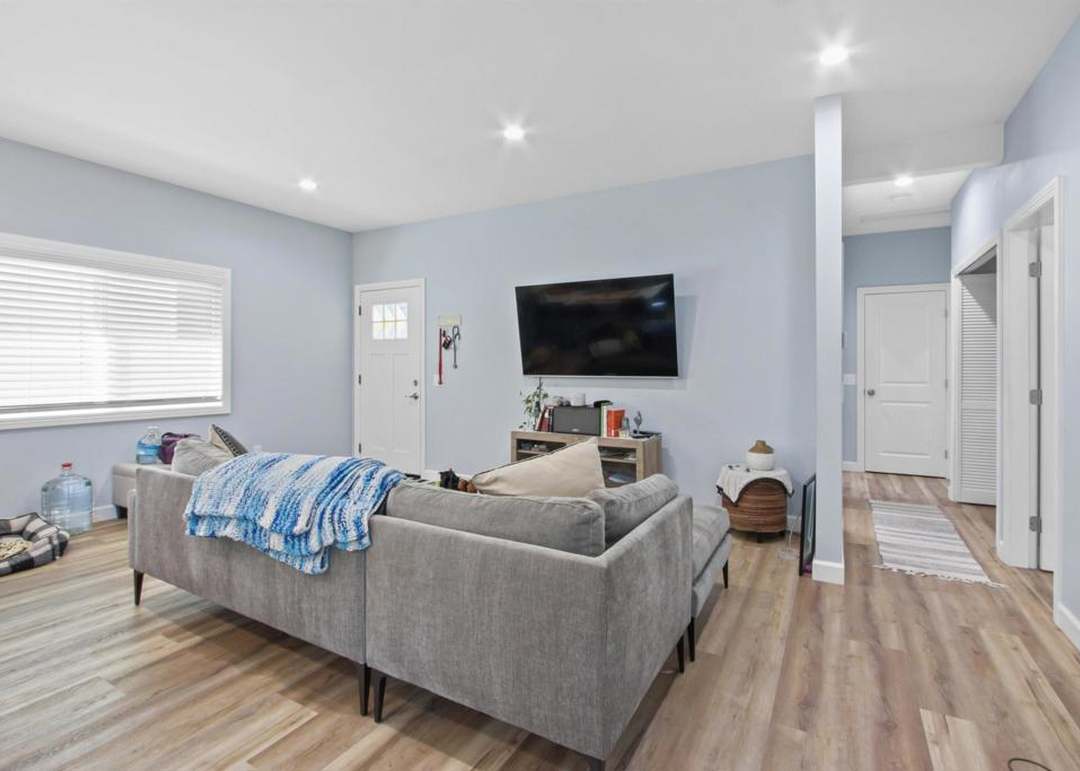 11651 Jerry Ln, Garden Grove, CA 92840