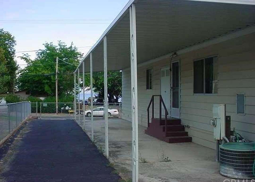 4415 Lakeshore Blvd