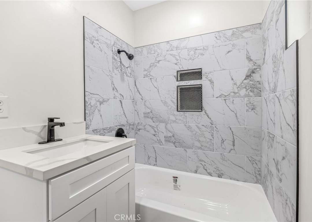 5827 Gaviota Ave, Long Beach, CA 90805