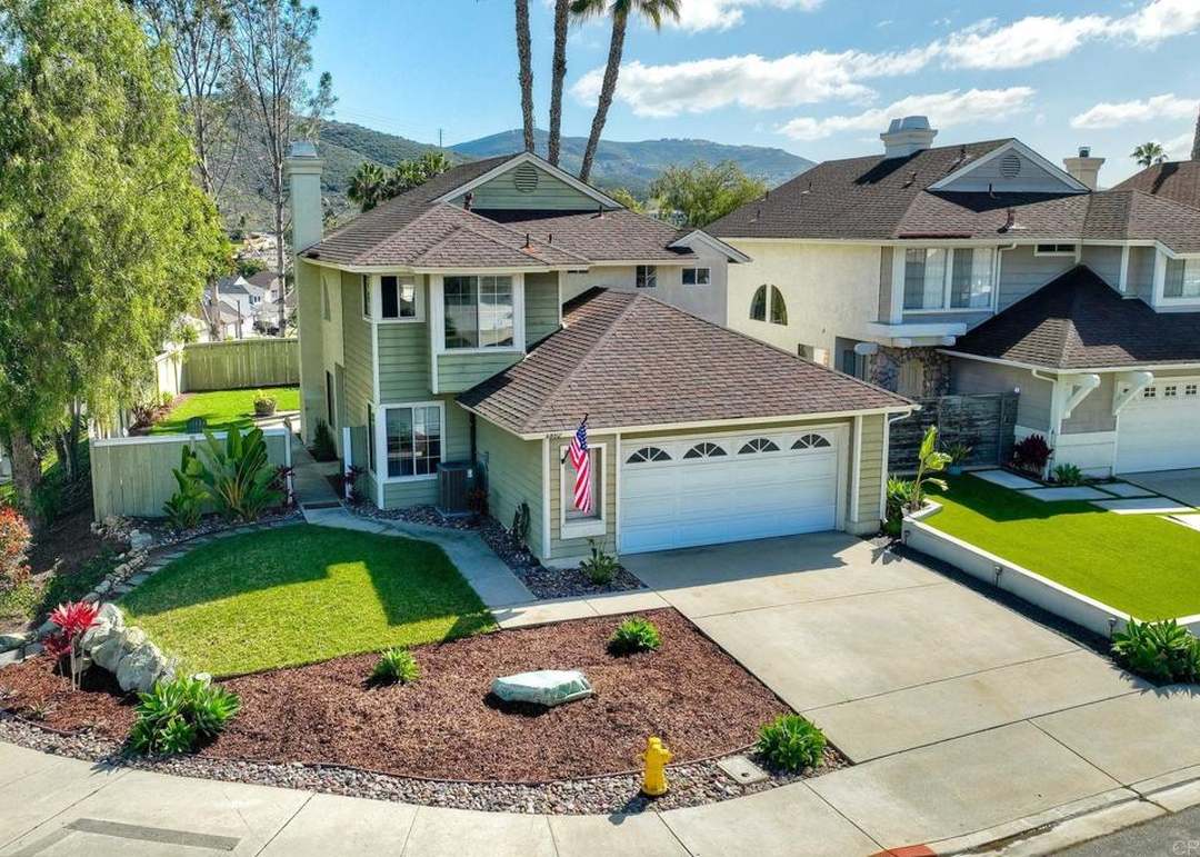 うなページ 6802 Xana Way, Carlsbad, CA 92009 | Redfin