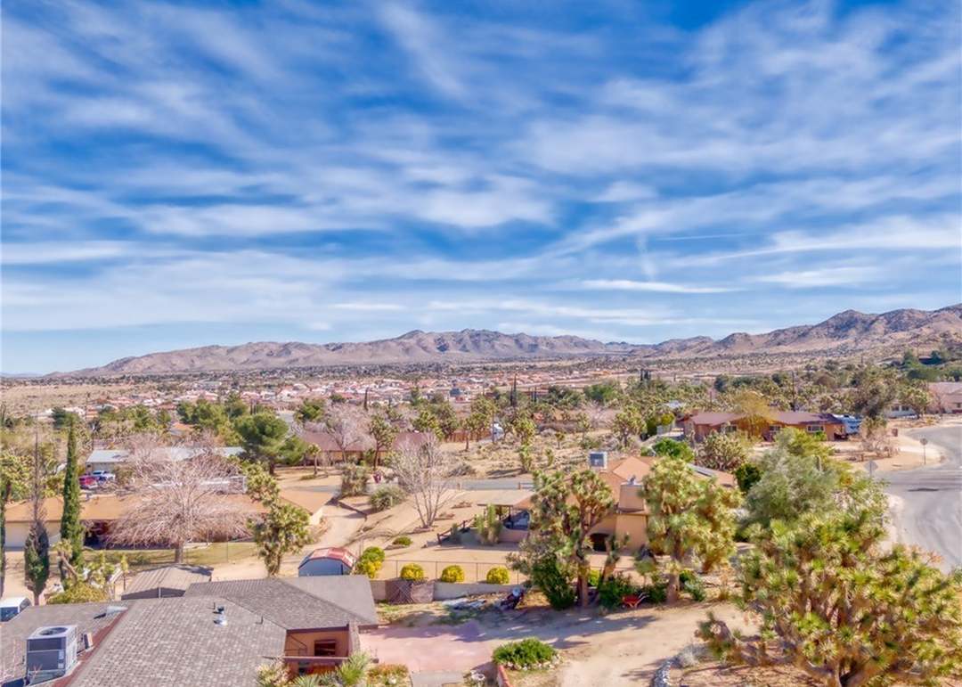 56614 Java Dr, Yucca Valley, CA 92284