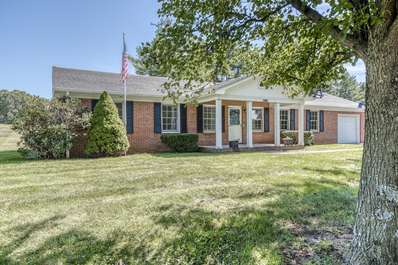 18245 Westwood Dr, Abingdon, VA 24211 MLS 9956937 Redfin