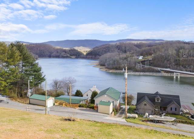 Property at 22082 Big Bass Camp Rd, Abingdon, VA 24211, 2 beds, 2.5 baths