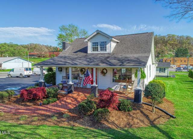 Property at 812 Main St, Rogersville, TN 37857, 3 beds, 1.5 baths