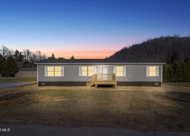 Property at 112 Weaver Hollow Rd Rd, Johnson City, TN 37601, 3 beds, 2 baths