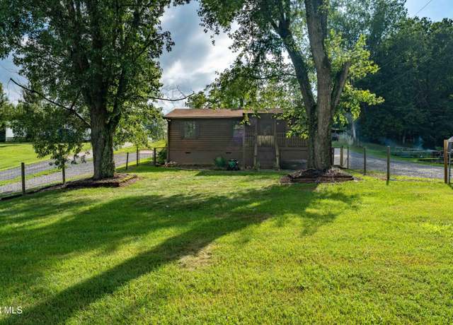 Property at 2175 5th St, Bristol, TN 37620, 3 beds, 1 bath