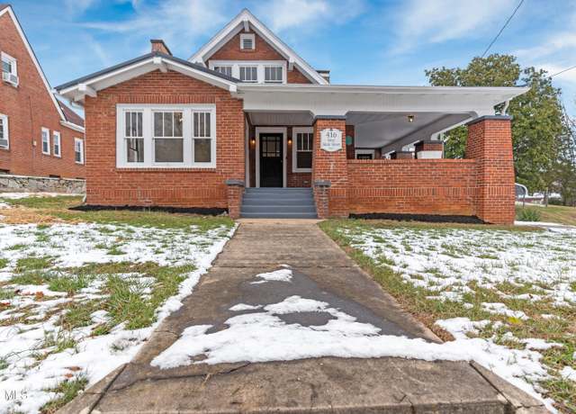 Property at 416 Main St, Greeneville, TN 37743, 5 beds, 3 baths