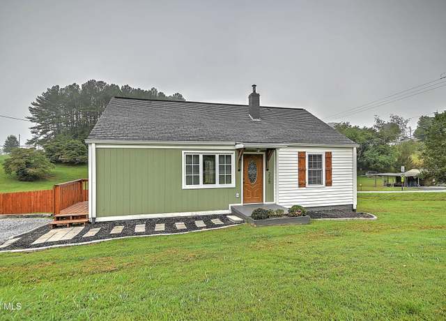 Property at 225 Hammond Ave, Mount Carmel, TN 37645, 2 beds, 1 bath