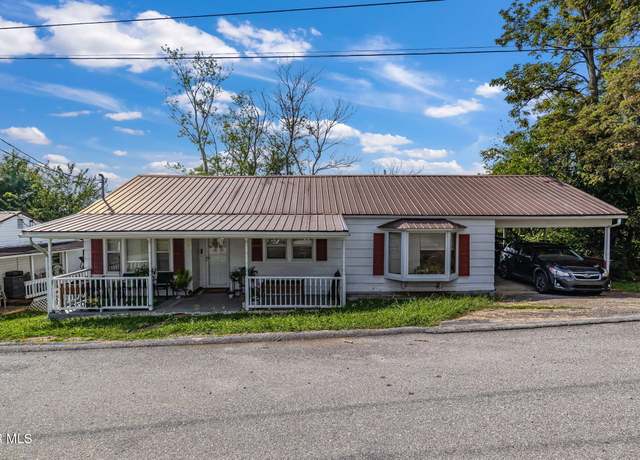 Property at 102 Perry St, Greeneville, TN 37745, 3 beds, 2 baths