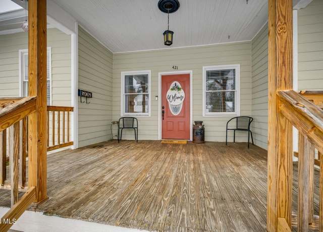Property at 421 Carolina Ave Ave, Bristol, TN 37620, 3 beds, 1 bath