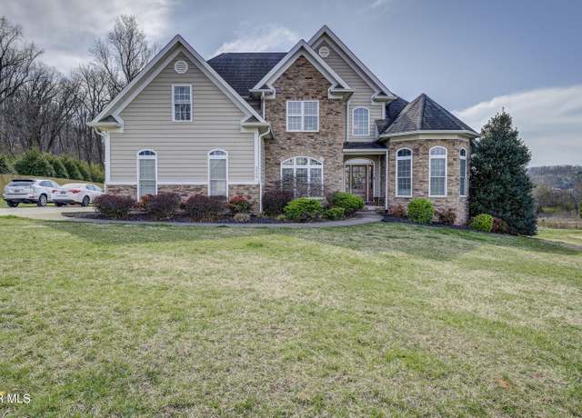 Property at 2909 Greenline Rd, Johnson City, TN 37604, 4 beds, 4 baths
