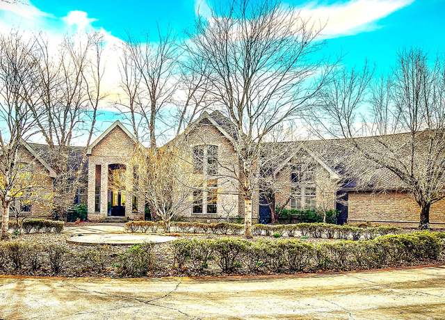 Property at 400 Bancroft Chapel Rd, Kingsport, TN 37660, 7 beds, 9.5 baths