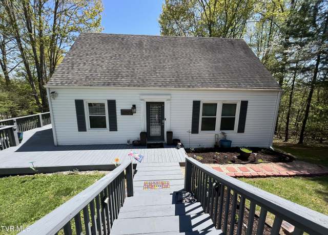 Property at 4004 Lakeland Dr, Kingsport, TN 37664, 3 beds, 3 baths