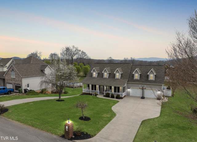 Property at 239 Brown Cir, Blountville, TN 37617, 3 beds, 3.5 baths