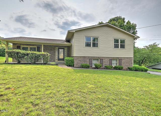Property at 1712 Lakeview Dr Dr, Johnson City, TN 37601, 4 beds, 3 baths