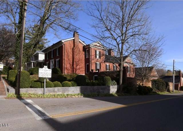 Property at 142 Main St, Abingdon, VA 24210, 5 beds, 4.5 baths