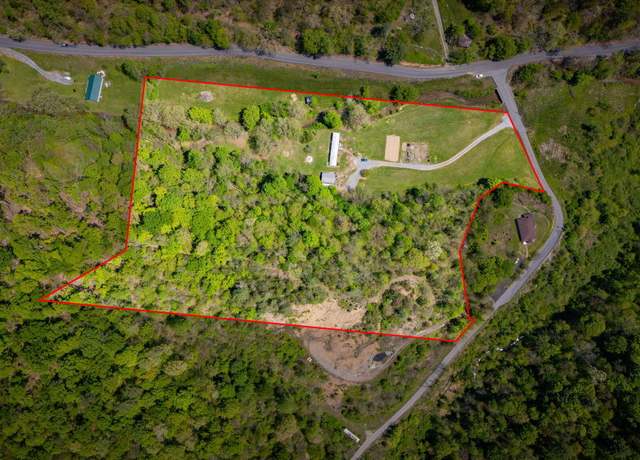 Property at 120 Bear Hollow Rd Rd, Bristol, TN 37620, 3 beds, 2 baths