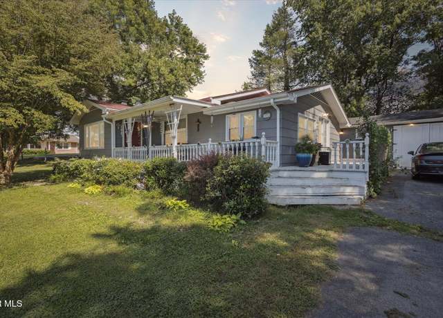 Property at 106 Payne St, Elizabethton, TN 37643, 2 beds, 2 baths