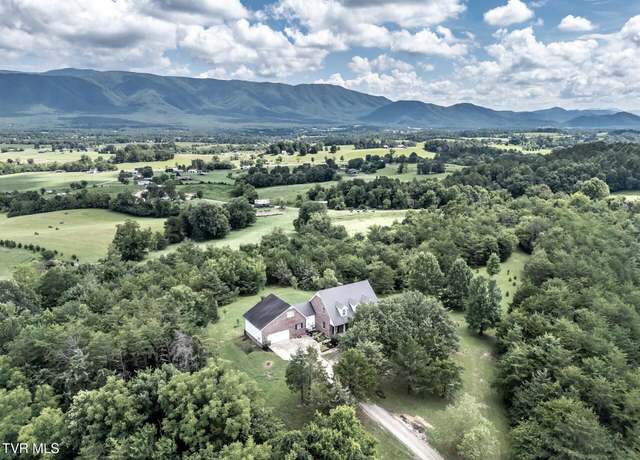 Property at 456 Greystone Rd, Greeneville, TN 37743, 3 beds, 3 baths