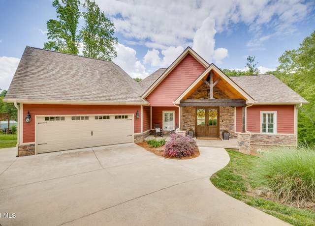 Property at 585 Pitt Rd, Kingsport, TN 37663, 3 beds, 3 baths