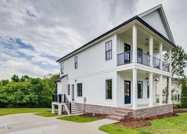 Property at 2009 Idle Hour Rd, Kingsport, TN 37660, 3 beds, 2 baths