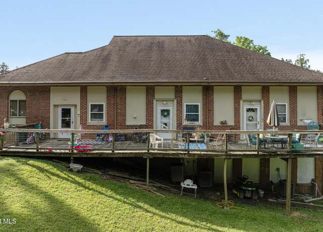 Property at 1310 Powder Branch Rd, Johnson City, TN 37601, 6 beds, 3 baths