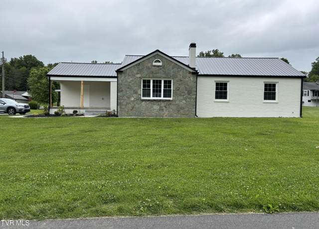 Property at 701 Parkway Blvd, Elizabethton, TN 37643, 3 beds, 1.5 baths