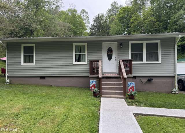 Property at 2209 Carter St, Big Stone Gap, VA 24219, 3 beds, 1 bath