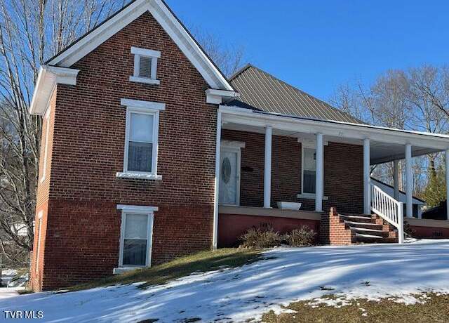 Property at 221 5th St, Coeburn, VA 24230, 4 beds, 1 bath