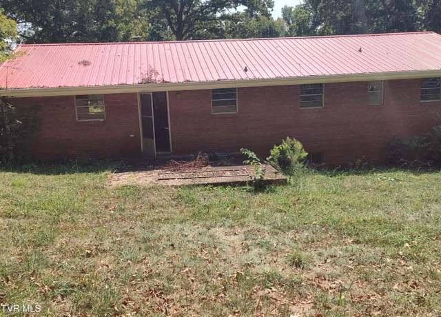 Property at 375 Fairfield Dr, Greeneville, TN 37745, 3 beds, 1.5 baths